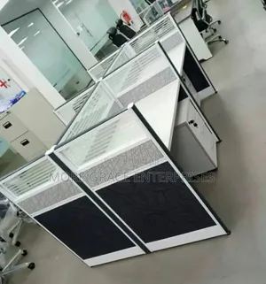 4 Partition Workstation Desk