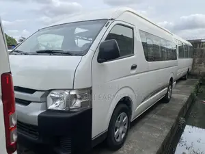 Toyota HiAce 2015 White
