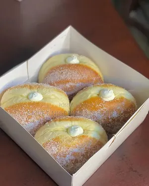 Milky Doughnuts Box of 4