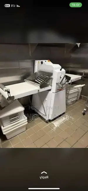 Dough Moulder