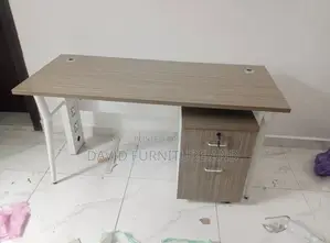 Minimal Office Table