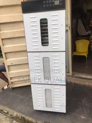 Dehydrator