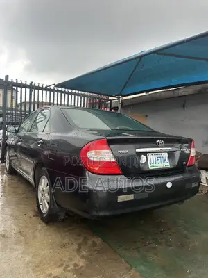 Toyota Camry XLE V6 4dr Sedan (3.0L 6cyl 5A) 2005 Black