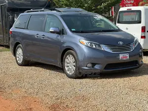 Toyota Sienna 2016 Gray