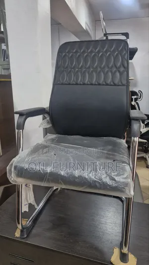 High-Back Ergonomic Office Waiting Room Chair / Boardroom Chair
