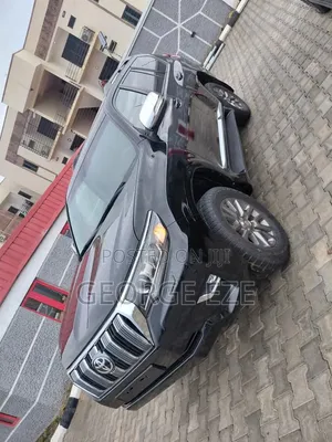 Toyota Land Cruiser Prado 2018 Black