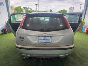 Ford Focus Wagon 2001 Silver