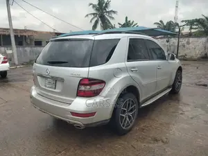 Mercedes-Benz M Class 2009 Silver