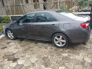 Toyota Camry LE 4dr Sedan (2.5L 4cyl 6A) 2014 Gray