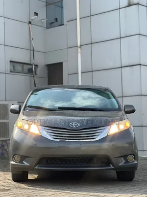 Toyota Sienna 2013 Gray