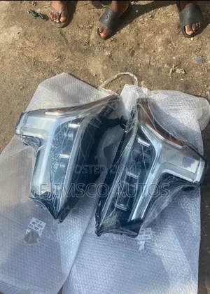 Headlamp Tundra 2025 /2026
