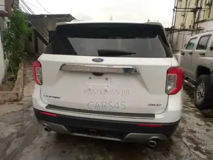Ford Explorer 2021 White