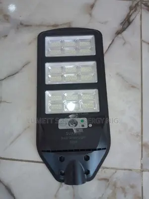 Sukhig 600w Solar Street Light All-in-One Design Installation