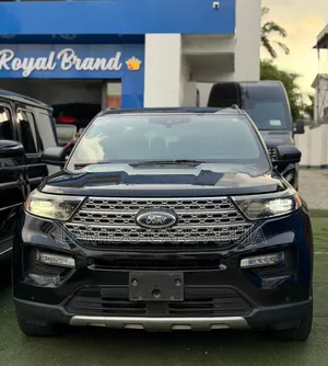 Ford Explorer XLT 2022 Black