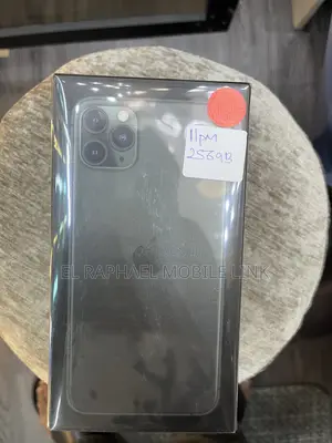 New Apple iPhone 11 Pro Max 256 GB Black