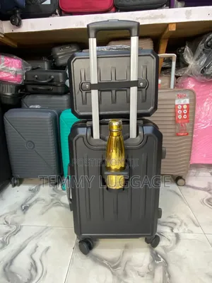 Hand Luggage Size Box With Cup Holder