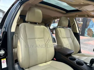 Toyota Avalon Limited Sedan FWD (3.5L 6cyl 6A) 2017 Black