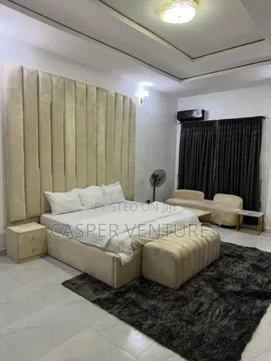 An Exquisite Luxurious Masterbedroom