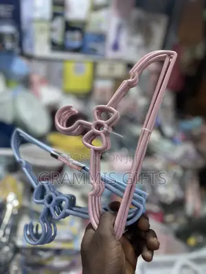 5in 1 Plastic Clothes Hangers