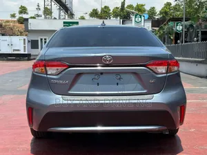 Toyota Corolla L 2020 Blue