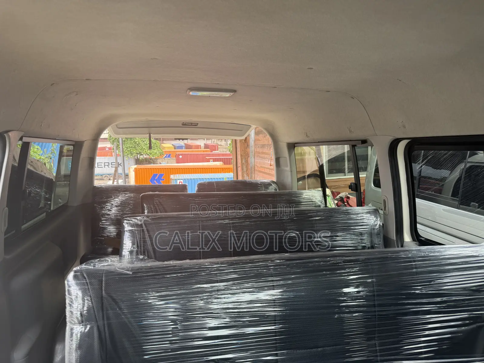 Toyota HiAce 2015 White