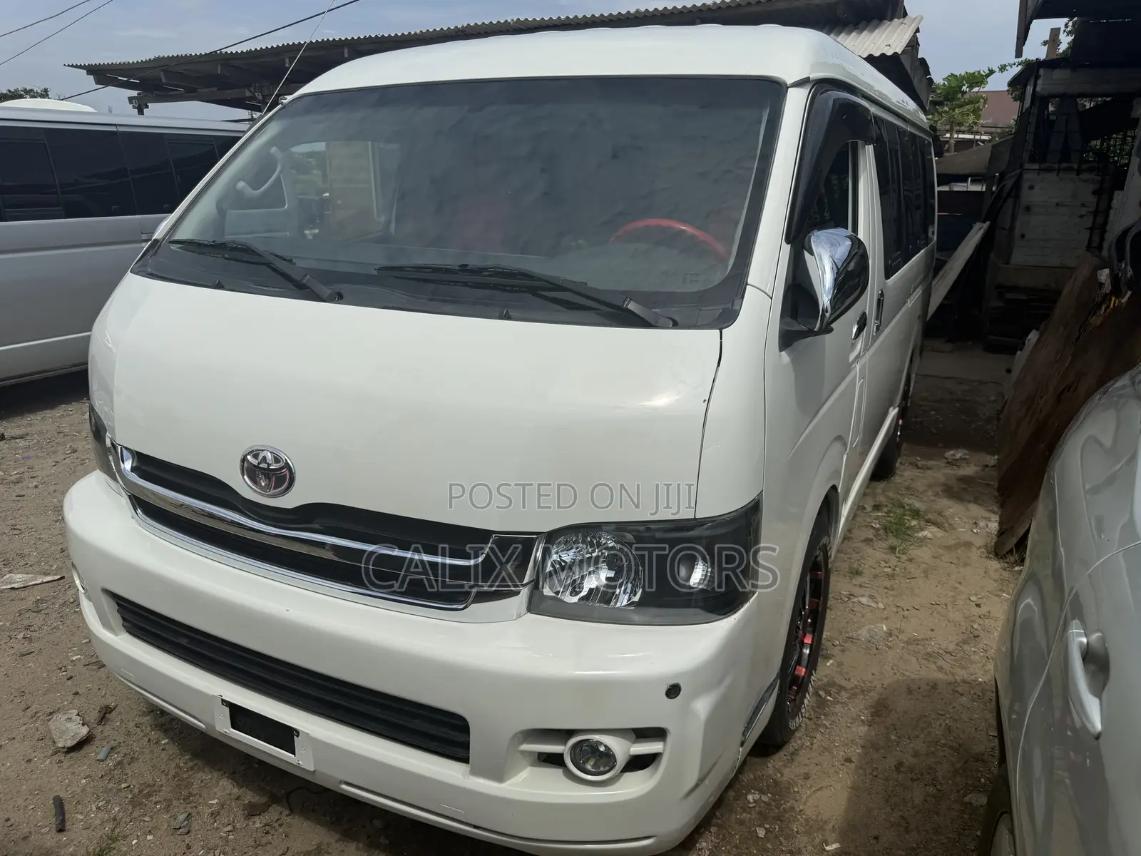 Toyota HiAce 2014 White