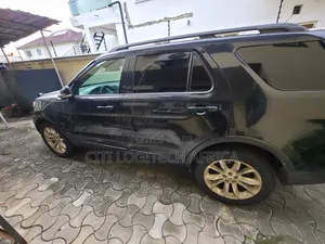 Ford Explorer 2012 Black