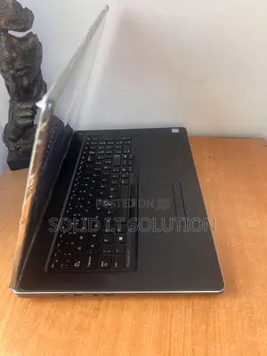 Laptop Dell Precision 7720 32GB Intel Core i7 SSD 512GB