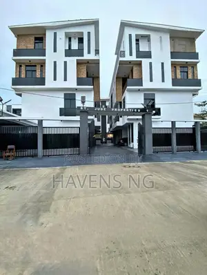 4bdrm Duplex in Chevron for sale