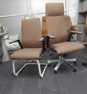 Luxury Leather Executive Visitor Office Chairs – Premium Quality