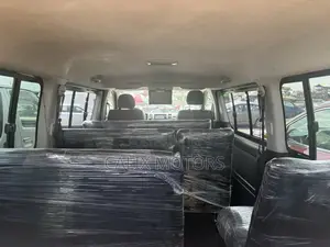 Toyota HiAce 2014 Grey