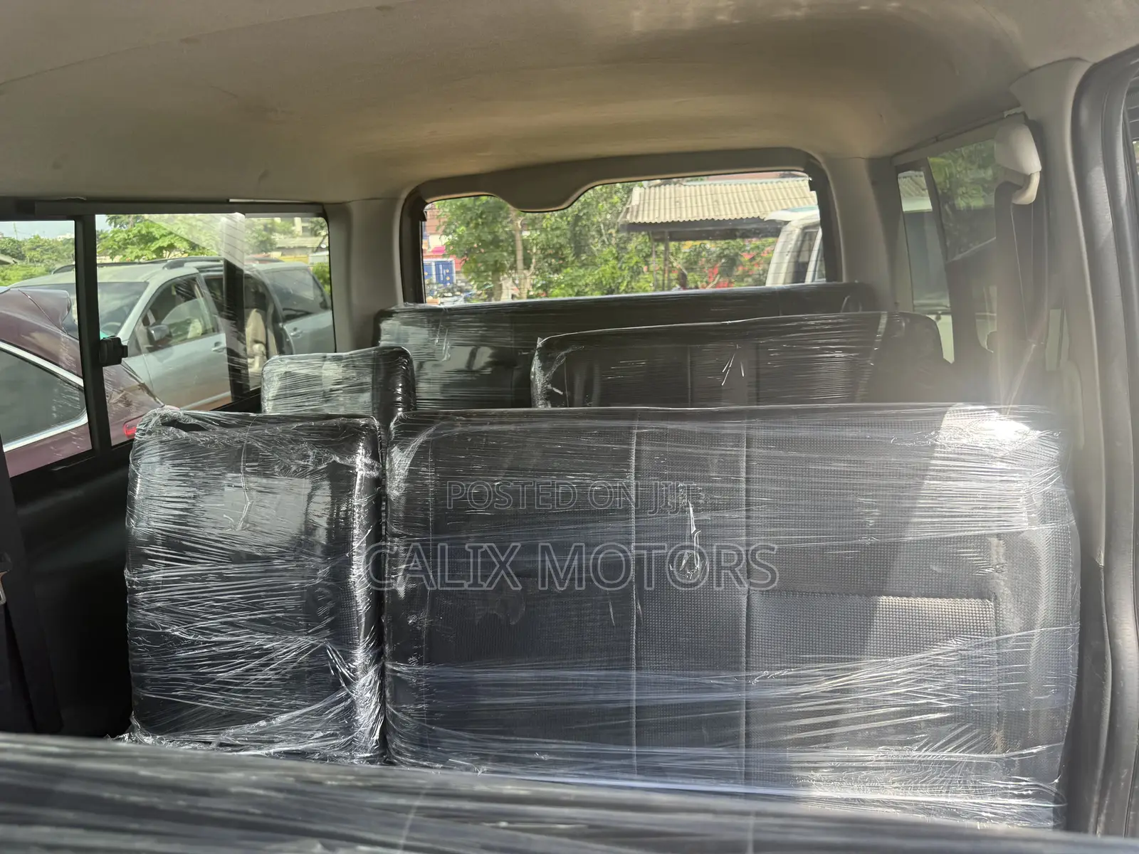 Toyota HiAce 2014 Grey