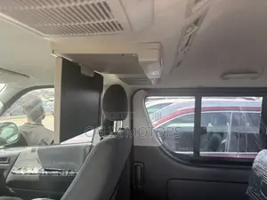 Toyota HiAce 2014 Grey