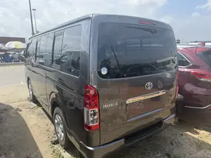 Toyota HiAce 2014 Grey