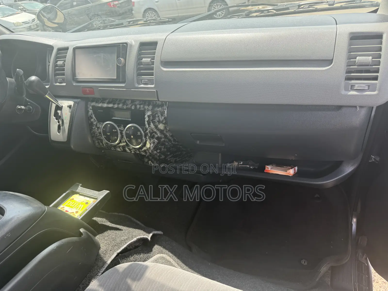 Toyota HiAce 2014 Grey
