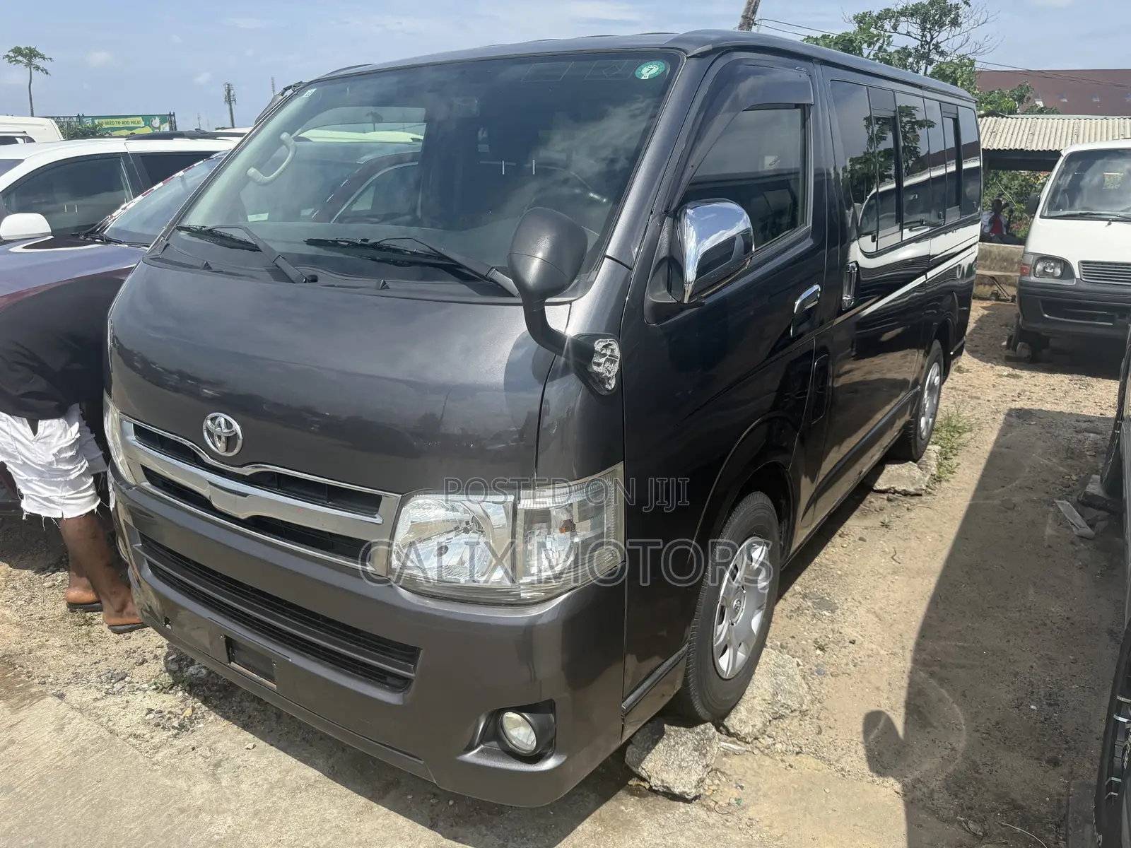 Toyota HiAce 2014 Grey