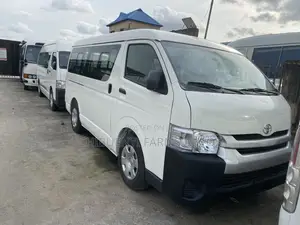 Toyota HiAce 2015 White