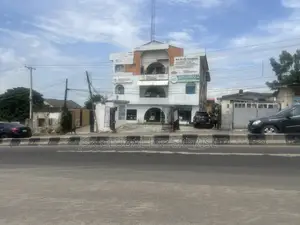 20bdrm Block of Flats in Ikeja for sale