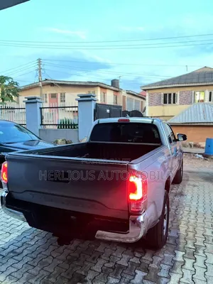 Toyota Tacoma 2017 Silver