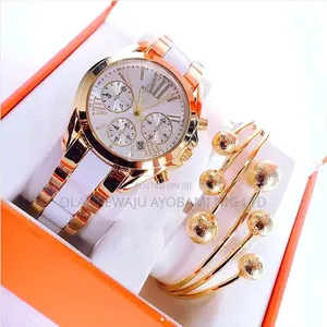 Keep Moving Classy Ladies Wristwatch and Bracelet