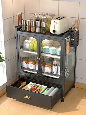 Fully Covered Plates Rack