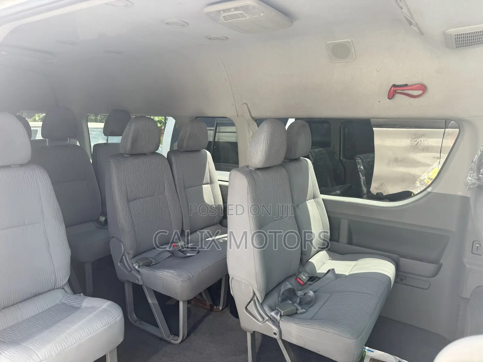 Toyota HiAce 2018 White