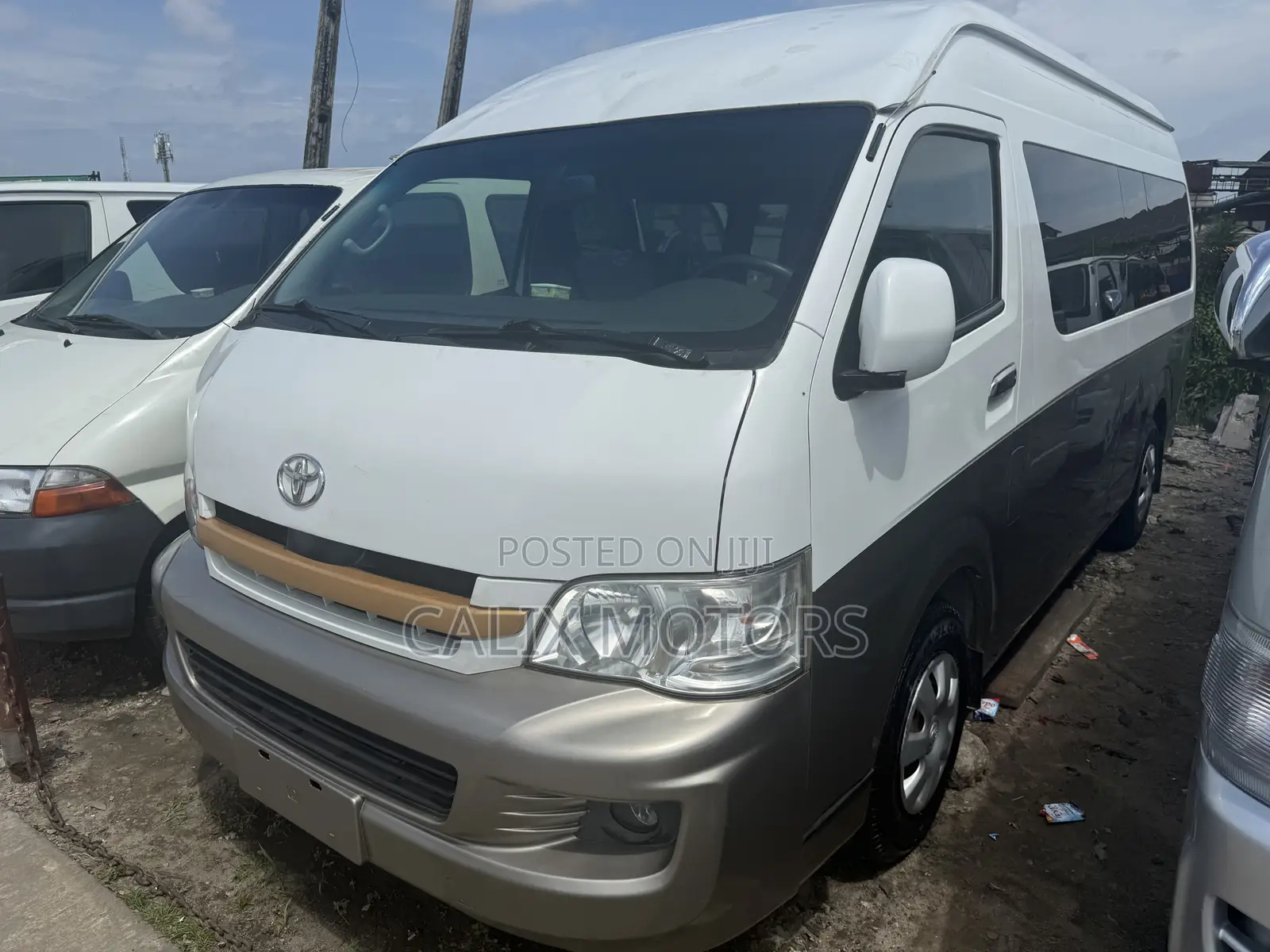 Toyota HiAce 2018 White