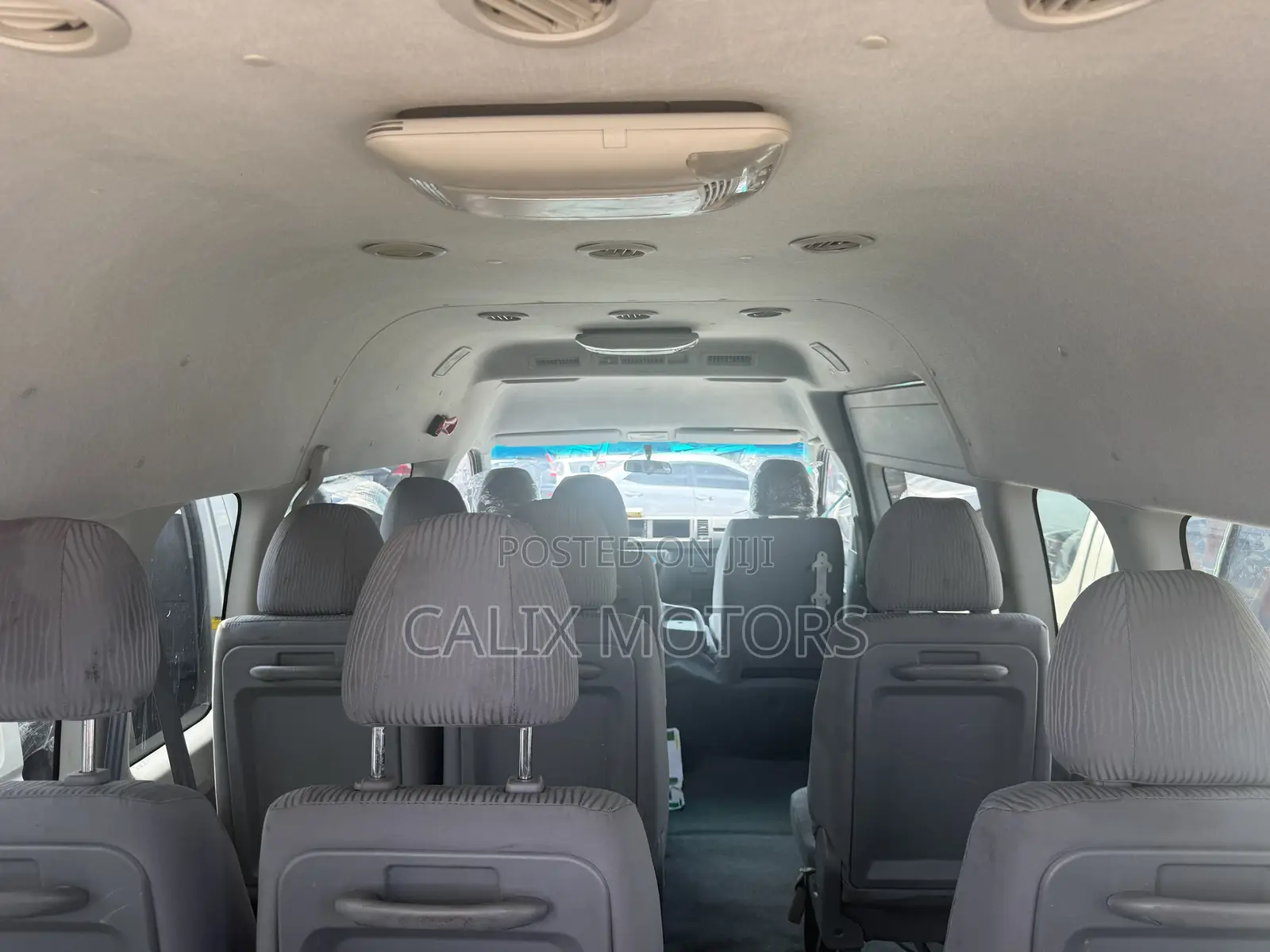 Toyota HiAce 2018 White