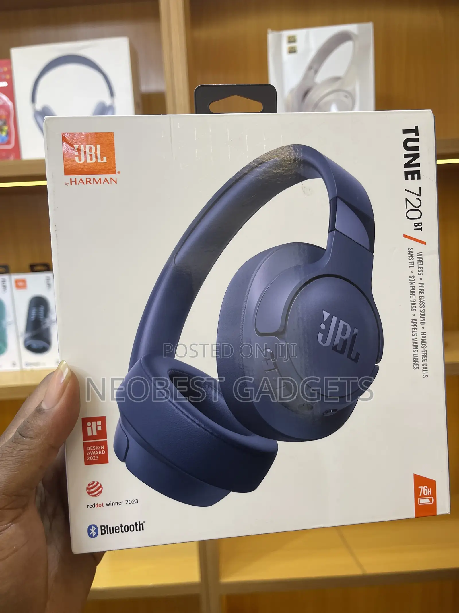 Blue JBL Tune 720 Bt