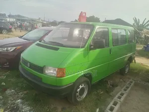 Volkswagen Transporter 2002 Green