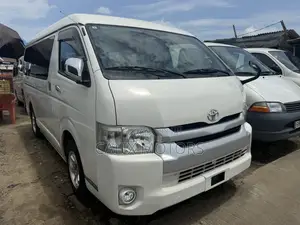 Toyota HiAce 2015 White
