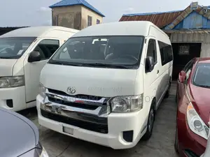 Toyota HiAce 2017 White