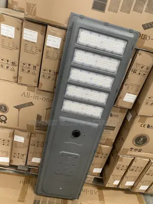 Heavy Duty Solar Street Light for Outdoor Use