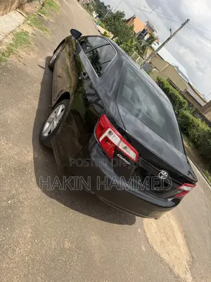 Toyota Camry LE 4dr Sedan (2.5L 4cyl 6A) 2013 Black